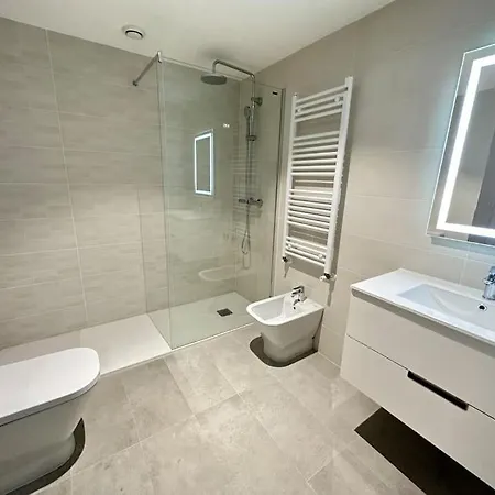 Jacinto Benavente 15, 1l Con Parking Gratis By Ybh